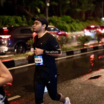Runner Photo 7679592