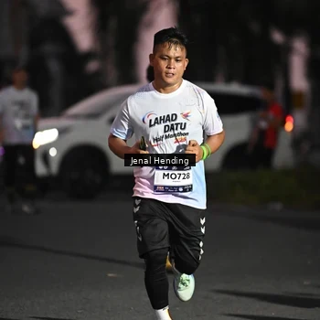 Runner Photo 7679599
