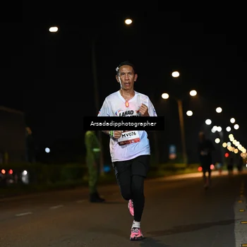 Runner Photo 7679625