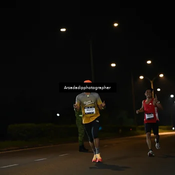 Runner Photo 7679635