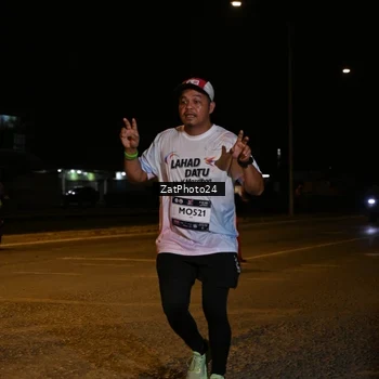 Runner Photo 7679636