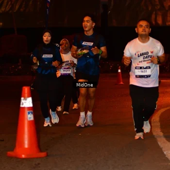 Runner Photo 7679654