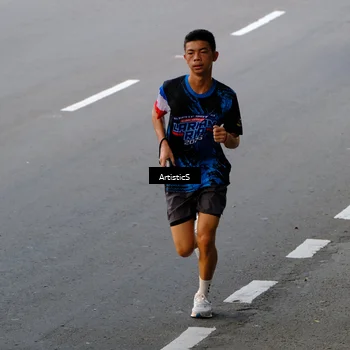 Runner Photo 7679658