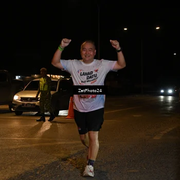 Runner Photo 7679676