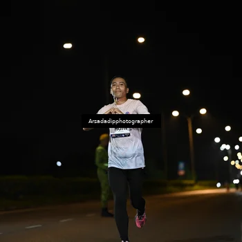 Runner Photo 7679705