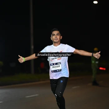 Runner Photo 7679714