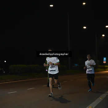 Runner Photo 7679716