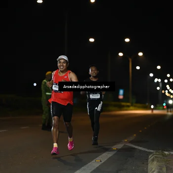 Runner Photo 7679757
