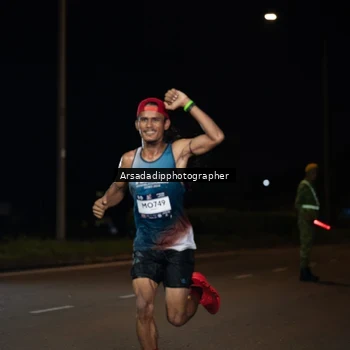 Runner Photo 7679758