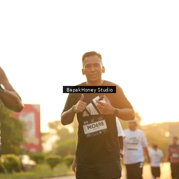 Runner Photo 7679769