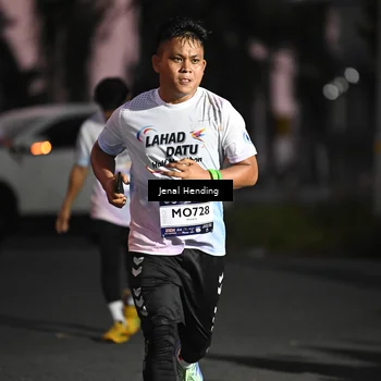Runner Photo 7679788