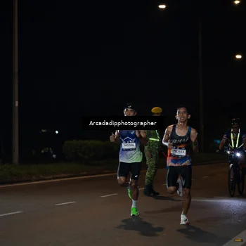 Runner Photo 7679790