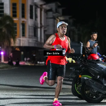 Runner Photo 7679792