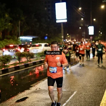 Runner Photo 7679799
