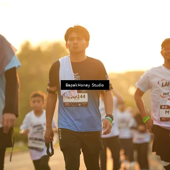Runner Photo 7679800
