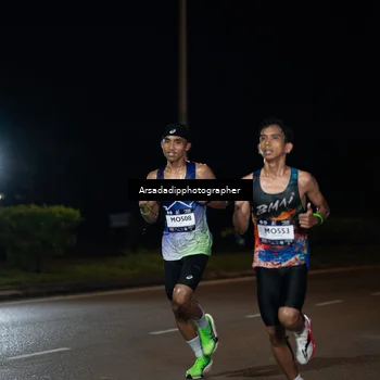 Runner Photo 7679809