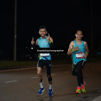 Runner Photo 7679813