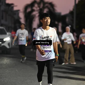 Runner Photo 7679829