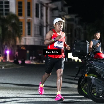 Runner Photo 7679837