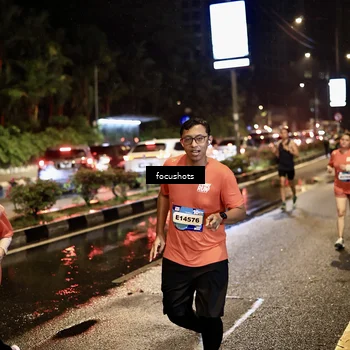 Runner Photo 7679846