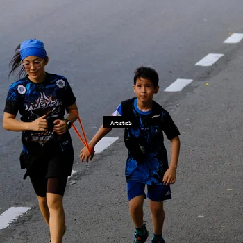 Runner Photo 7679864
