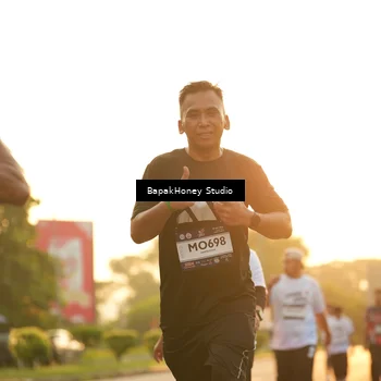 Runner Photo 7679894