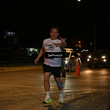 Runner Photo 7679898