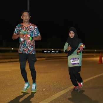 Runner Photo 7679945