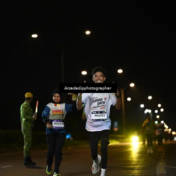 Runner Photo 7679974