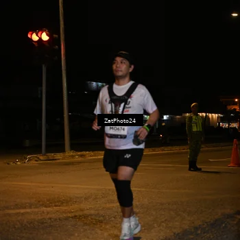 Runner Photo 7679995