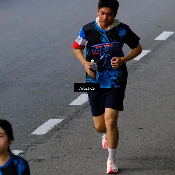 Runner Photo 7680271