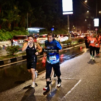 Runner Photo 7680273