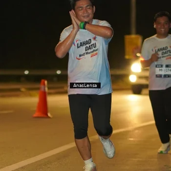 Runner Photo 7680342