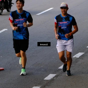 Runner Photo 7680375