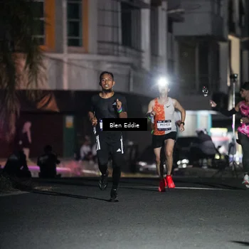 Runner Photo 7680415