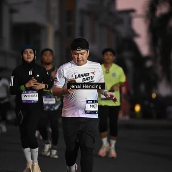 Runner Photo 7680674