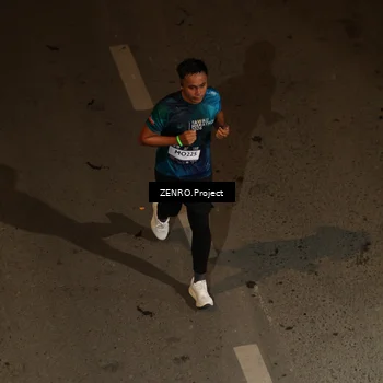 Runner Photo 7680737