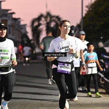 Runner Photo 7680780