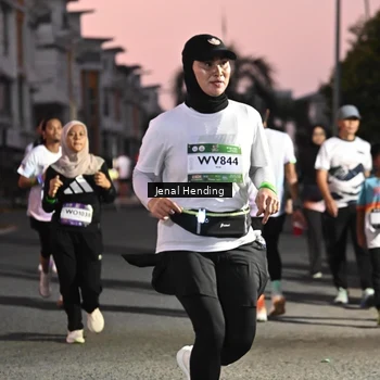 Runner Photo 7680800