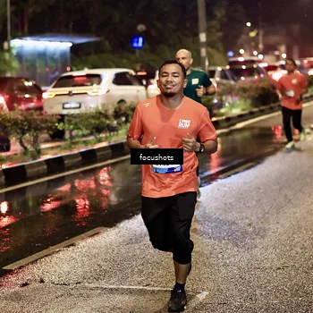 Runner Photo 7680825
