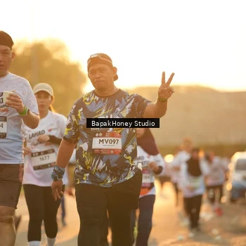 Runner Photo 7680914