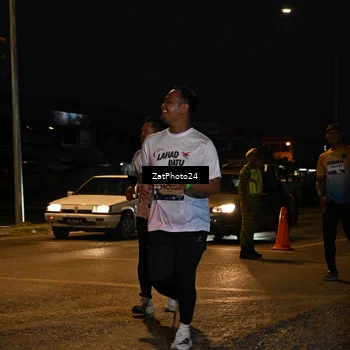 Runner Photo 7680915