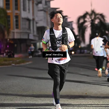 Runner Photo 7680933