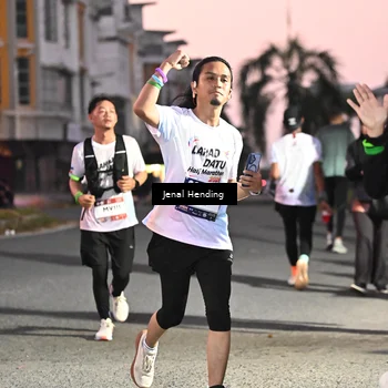 Runner Photo 7680942