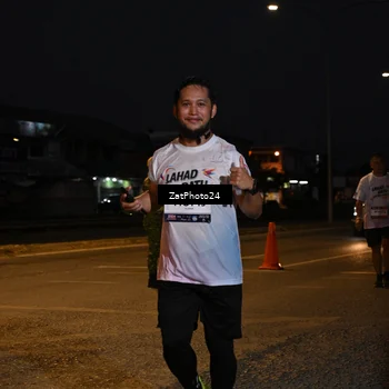 Runner Photo 7680953