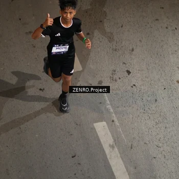 Runner Photo 7681009