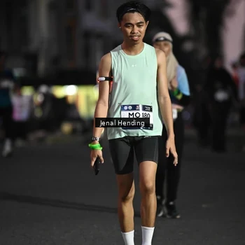 Runner Photo 7681019