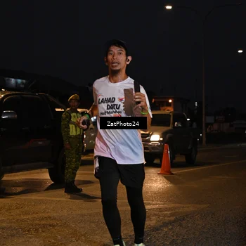 Runner Photo 7681032