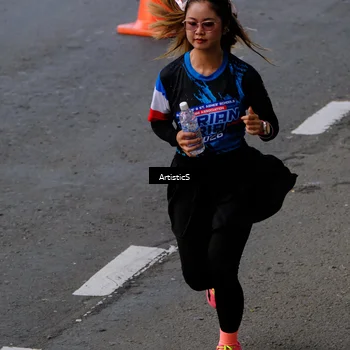 Runner Photo 7681033