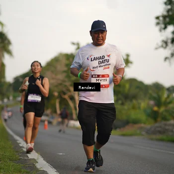 Runner Photo 7681037